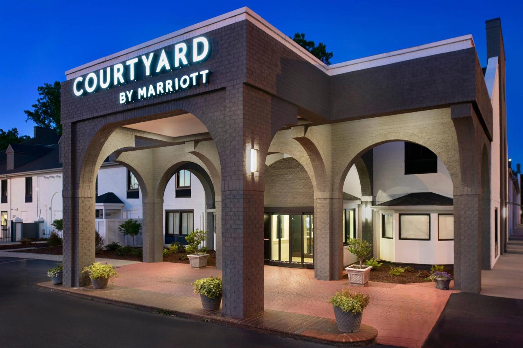 Courtyard Winston-Salem University Εξωτερικό φωτογραφία